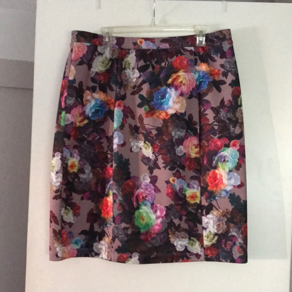 Pretty floral skirt